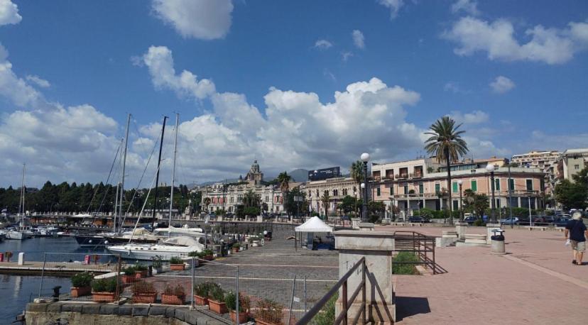 Casa Medusa Messina Buitenkant foto